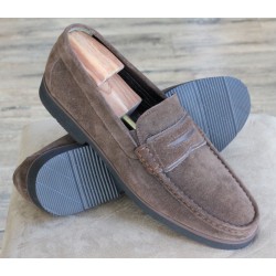 Morissette 32648 brown suede